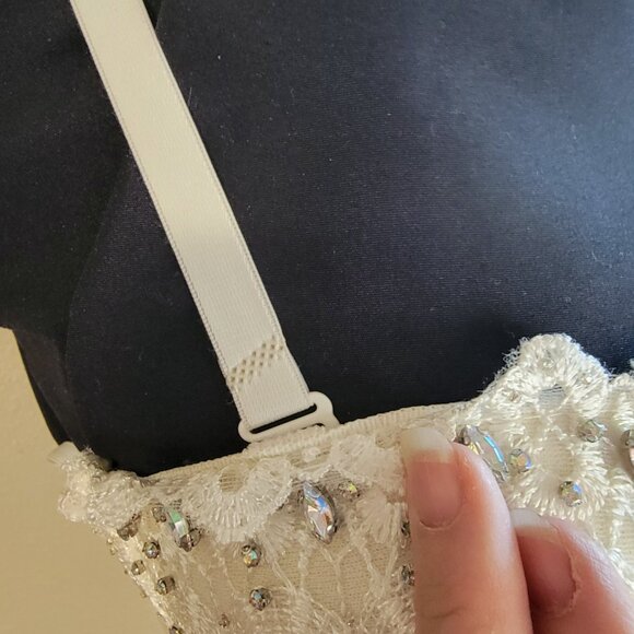 White sequin and lace bustier top - Picture 3 of 6